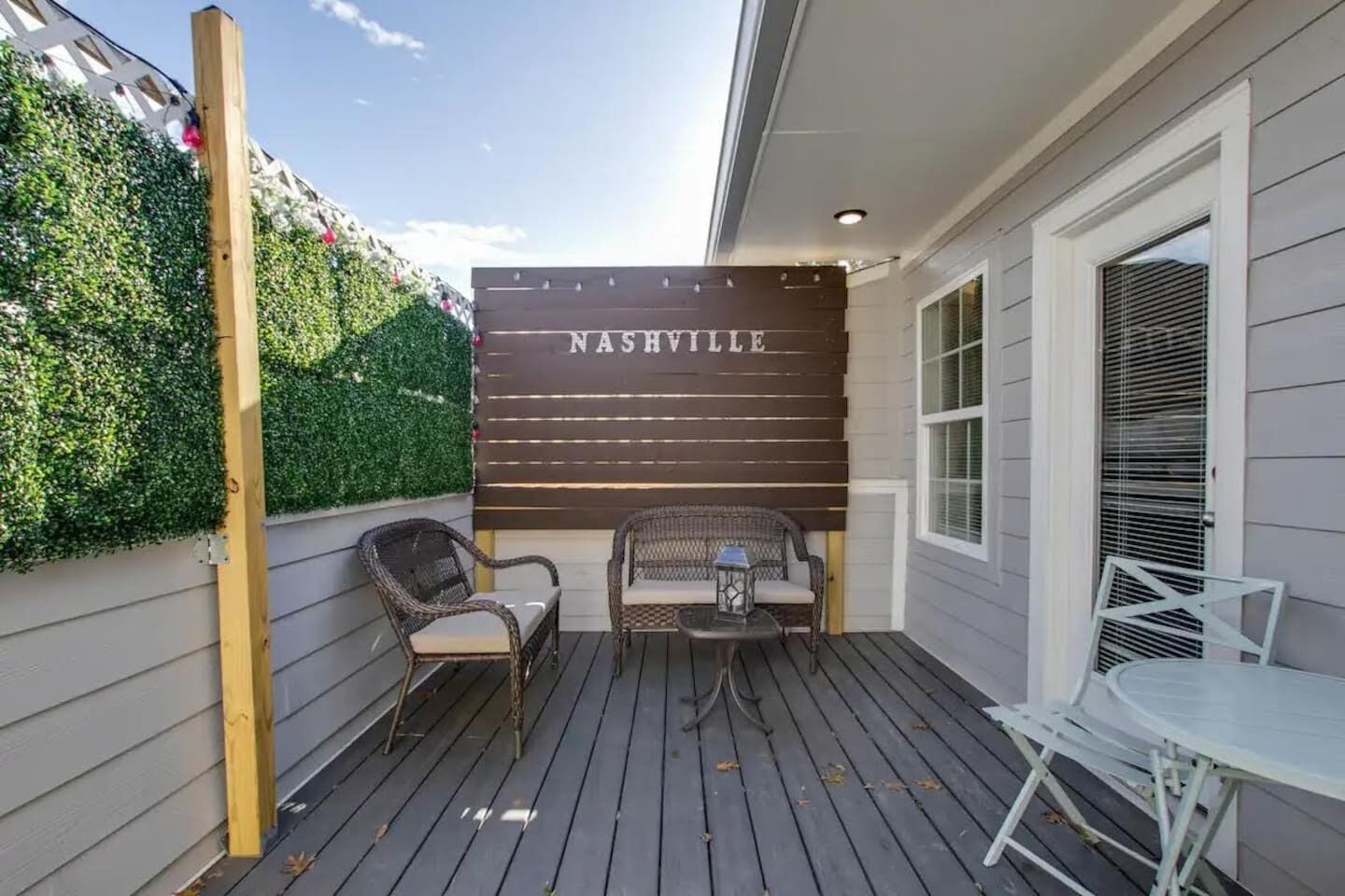 Large Nashville Condo with Balcony