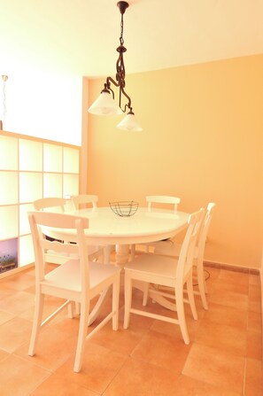 تناول الطعام