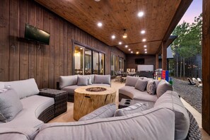 Property grounds - Big Game Area, Fun Slide, Pond, Pets, Stay & Play (Broken Bow)