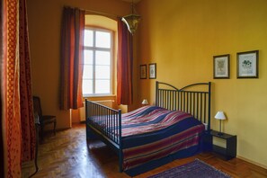 2 bedrooms, WiFi, bed sheets