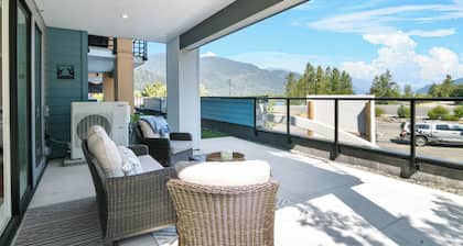 Corner Unit + Water Views & Easy Beach Access