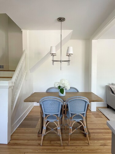 Remodeled Downtown Cottage, close to St Clair River, McMorran, Convention Center