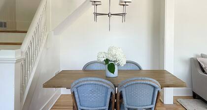 Remodeled Downtown Cottage, close to St Clair River, McMorran, Convention Center