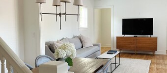 Remodeled Downtown Cottage, close to St Clair River, McMorran, Convention Center