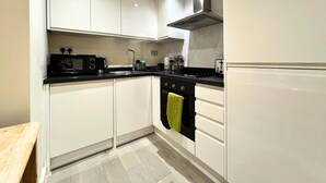 Apartment | Private kitchen - Charming London Apartment With 2 Bedrooms (London)
