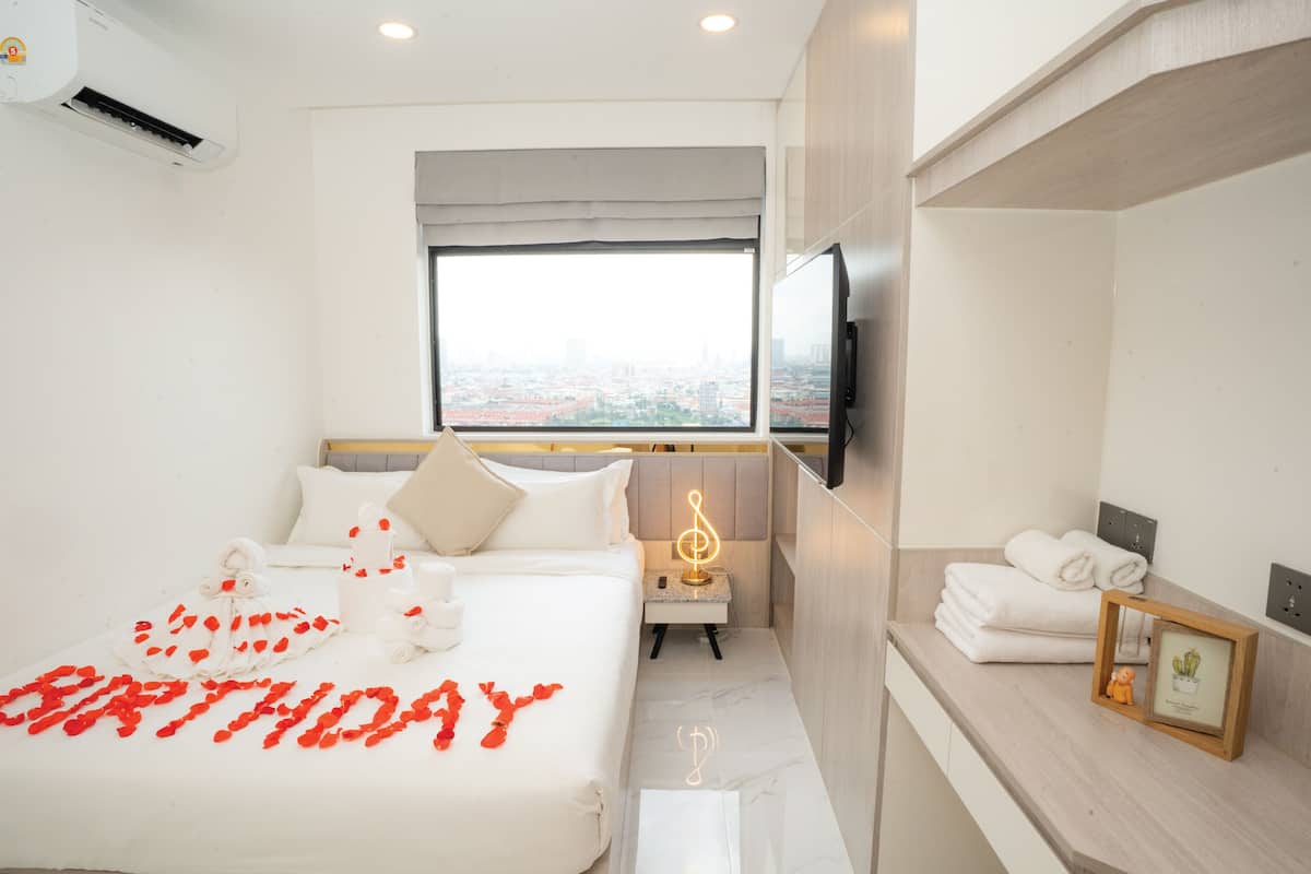 Bureau, chambres insonorisées, Wi-Fi gratuit, draps fournis