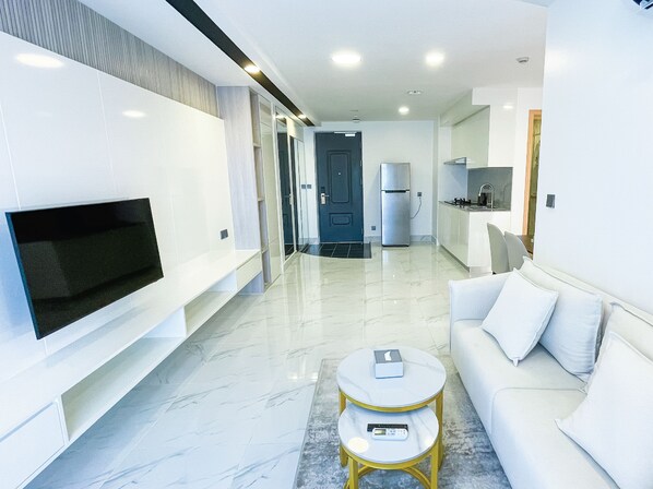 Flat-screen TV, fireplace - TV-Tower 1 (Phnom Penh)