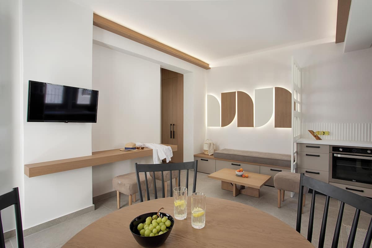 Romantic Villa, City View | 1 bedroom, hypo-allergenic bedding, individually decorated