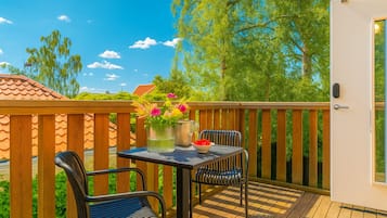 Apartment, 3 Bedrooms, Garden View | Balcony