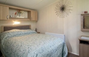 Apartment | 2 bedrooms, iron/ironing board, free WiFi, bed sheets - Seaside Bliss Caravan Retreat in Blackpool (Blackpool)
