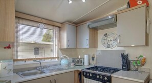 Apartment | Private kitchen | Fridge, microwave, oven, stovetop