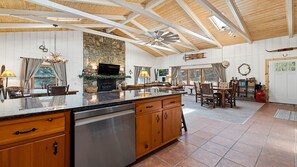 Interior - Red Deer Lodge - 3 BR, Creekside, Minutes from Ski Area (Maggie Valley)