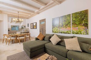 تلفزيون، مكتب