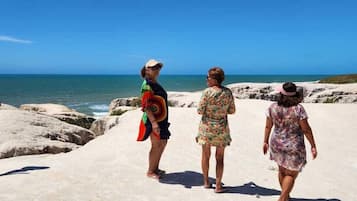 Am Strand, weißer Sandstrand, Shuttle zum Strand, Windsurfen