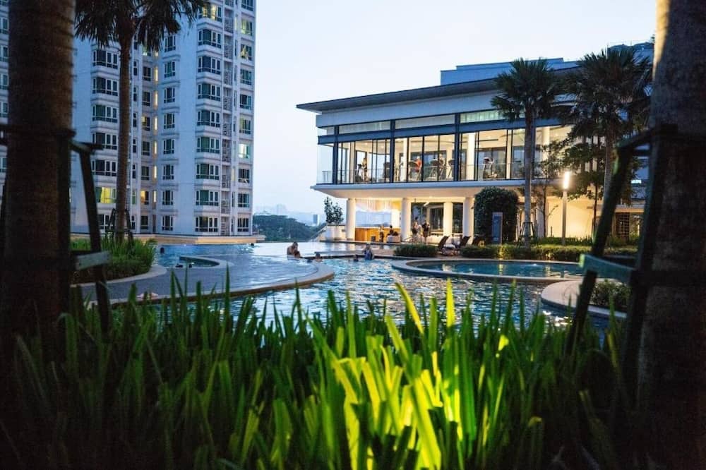 Velocity Suites KL by Rit