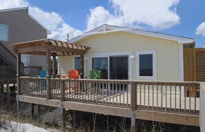 Terrace/patio - Wholly Mackerel - Oceanfront, 2 Bedroom, Adorable Cottage in Surf City!  Dog (Surf City)