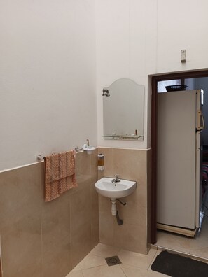 Håndklær, såpe og toalettpapir