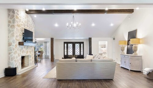 La Dolce Vita  4BR 2BA  Close to Tech