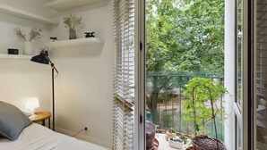 Room - Comfortable Studio with a Balcony | Royal Bathrooms | Pet-Friendly (Warszawa)