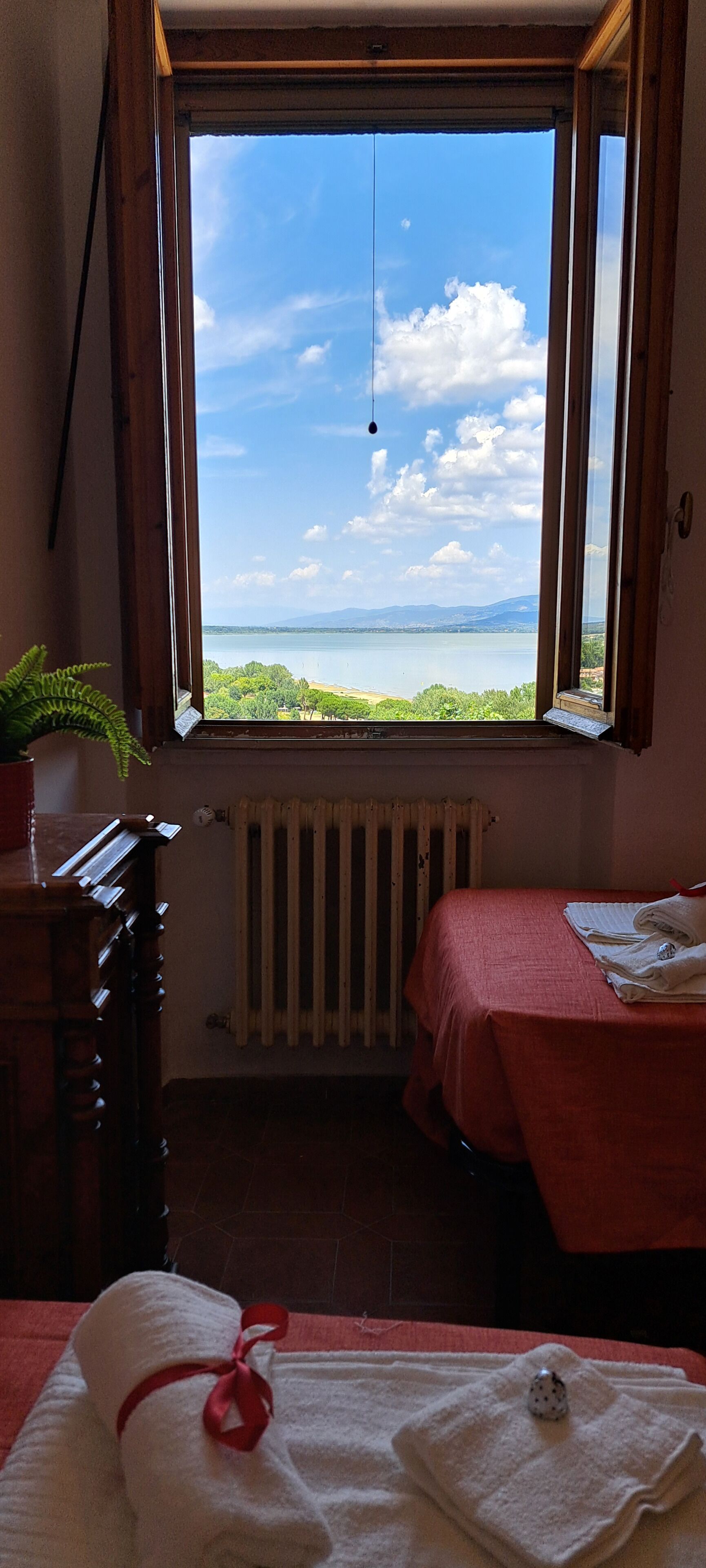 3 chambres, fer et planche à repasser, Wi-Fi gratuit, draps fournis