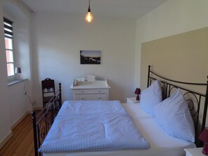 2 多间卧室、WiFi、床单