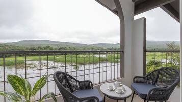 Family Room | Balcony