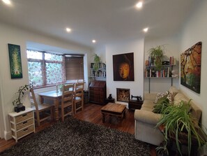 Apartment | Interior - Vc - Cottage In The City (London)