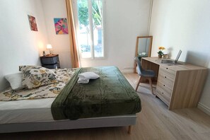 2 Schlafzimmer, Schreibtisch, WLAN, Bettwäsche