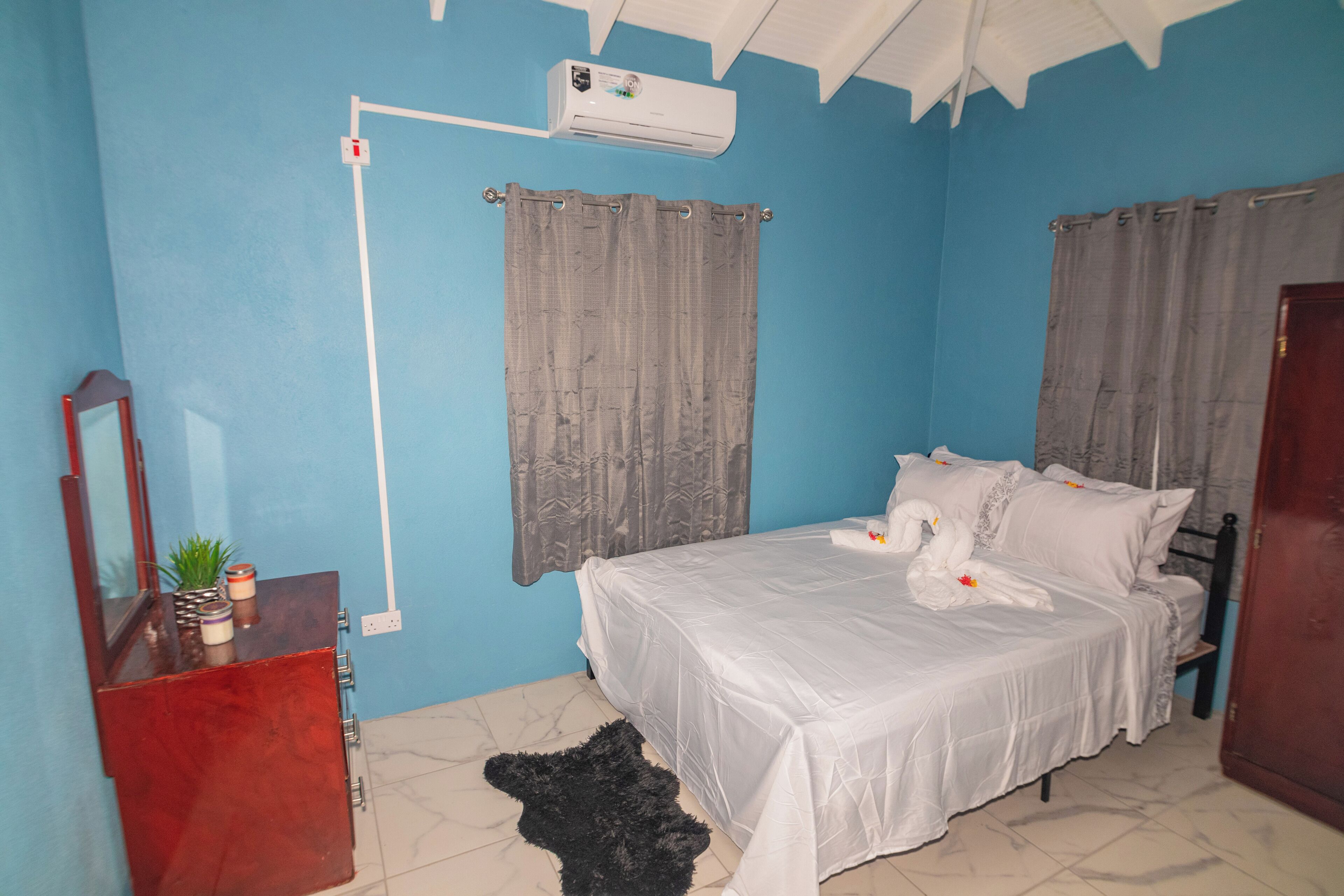 2 slaapkamers, een kluis op de kamer, wifi, beddengoed