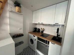 Mikrobølgeovn, ovn, kogeplade, opvaskemaskine