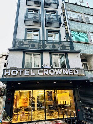 Exterior - Crowned Exclusive Hotel (Istanbul)