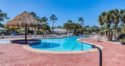 Rays A Glass • Charming Rookery Cottage 900 with Pool & Beach Nearby