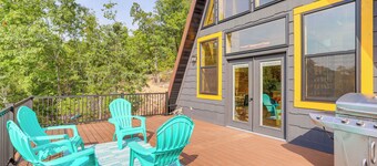 A-frame Hardy Cabin w/ Spring River Views!