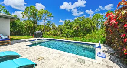 Saltwater Pool & Game Room: Gulf Coast Retreat