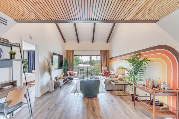 Apartment (2 Bedrooms) | Front of property - Vibrant Palm Springs Condo w/ Resort-style Pools! (Palm Springs)