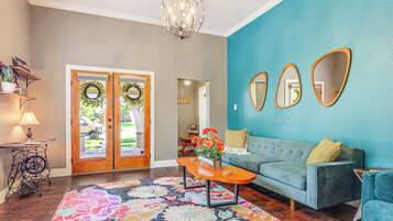 House (4 Bedrooms) | Interior