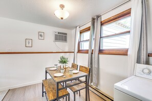 Apartment (2 Bedrooms) | Bahagian dalam