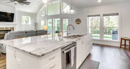 Lakefront Mccormick Retreat w/ Patio & Views