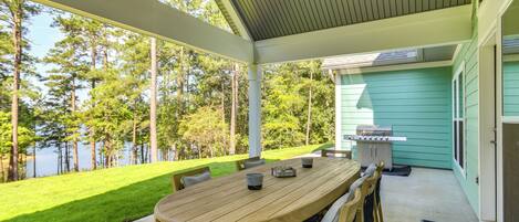 House (4 Bedrooms) | Front of property