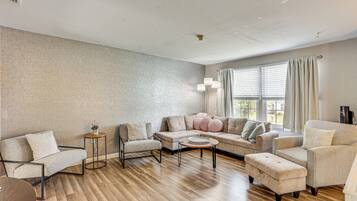 Rumah (4 Bedrooms) | Bagian depan properti