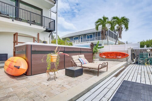 Waterfront Key Largo Oasis w/ Boat Dock & Swim Spa