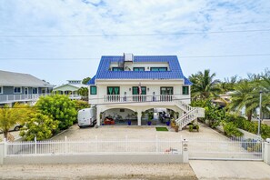 House (2 Bedrooms) | Interior - Waterfront Key Largo Oasis w/ Boat Dock & Swim Spa (Key Largo)