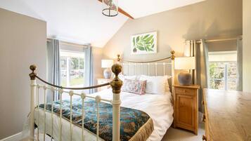 2 chambres, fer et planche Ă repasser, draps fournis