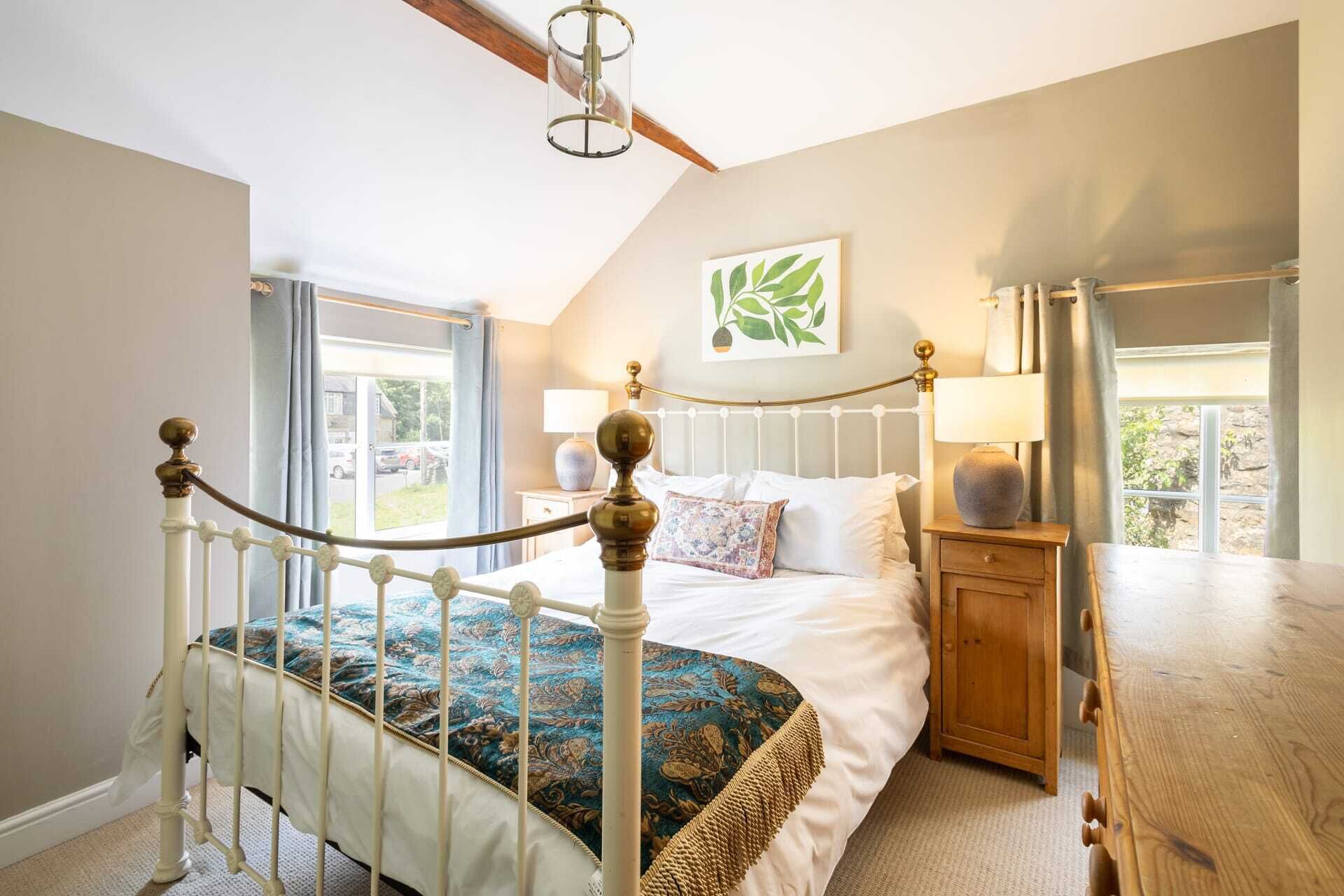 2 chambres, fer et planche à repasser, Wi-Fi, draps fournis