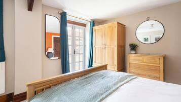 2 chambres, fer et planche Ă repasser, Wi-Fi, draps fournis