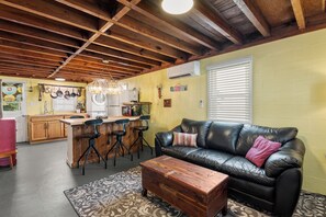 Smart TV - The Pink House: Central Location | Pet-Friendly (Kill Devil Hills)