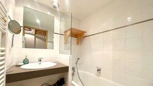 Hair dryer - Charming village duplex, 6 pers, parking, ski locker (Notre-Dame-de-Bellecombe)