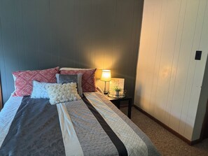 3 Schlafzimmer, Bügeleisen/Bügelbrett, WLAN, Bettwäsche
