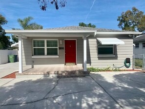 Exterior - Your Home Away From Home in Midtown Tampa (Tampa)