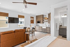Casa, 1 habitación | 1 dormitorio y espacio para trabajar con un portátil